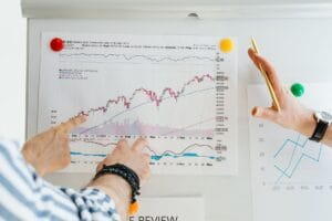 EMPEZAR A INVERTIR: Construye tu futuro desde cero